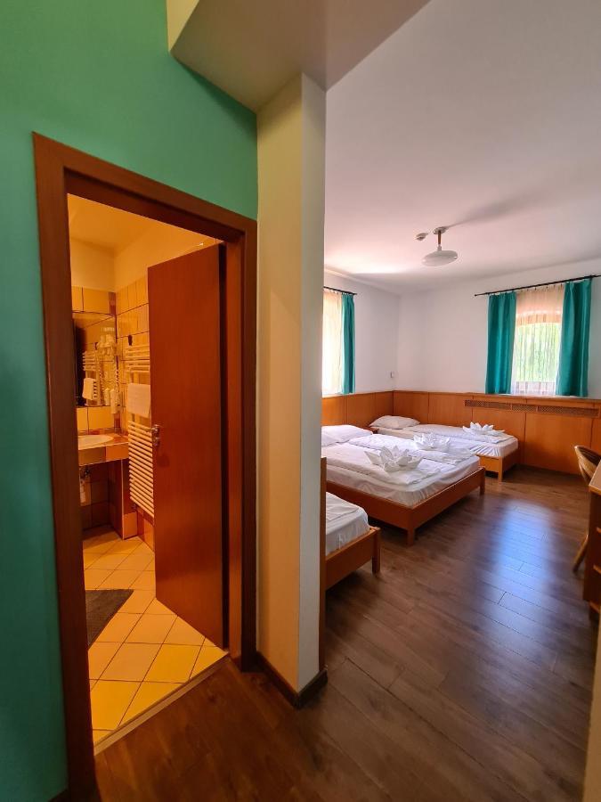 Istvan Parkhotel Es Gasztrofarm Sormás Eksteriør bilde